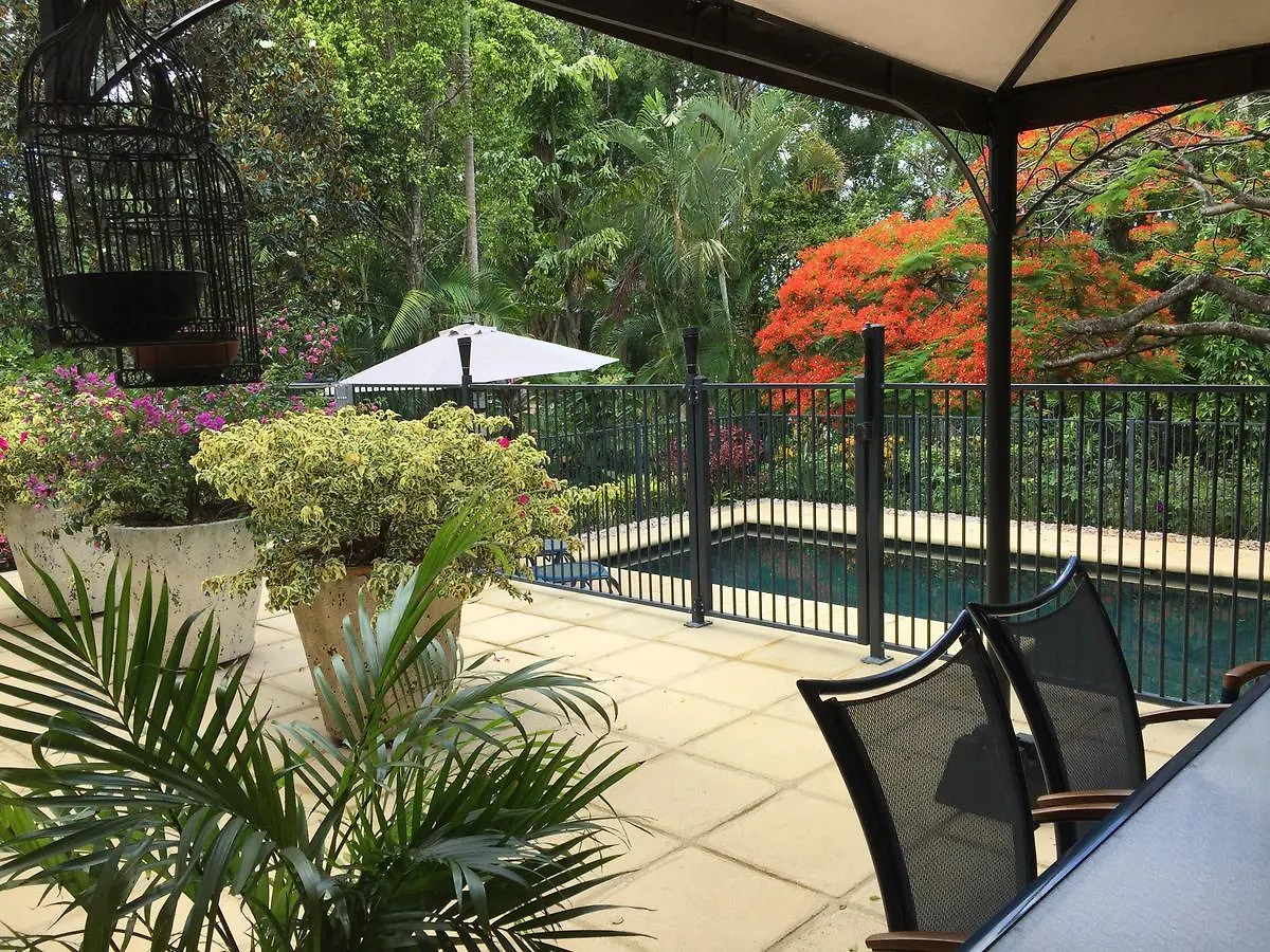 Alojamento de Acomodação e Pequeno-almoço Eden Rest Acomodação com café da manhã Cooroy