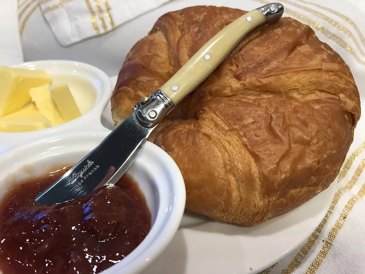 Alojamento de Acomodação e Pequeno-almoço Eden Rest Acomodação com café da manhã Cooroy